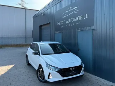 Gebraucht Hyundai i20 101 PS (74 kW) 2023 Weiß Kleinwagen