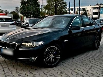 Second-hand BMW 523 Sport Line 204 CP (150 kW) 2010 Negru Berlinǎ