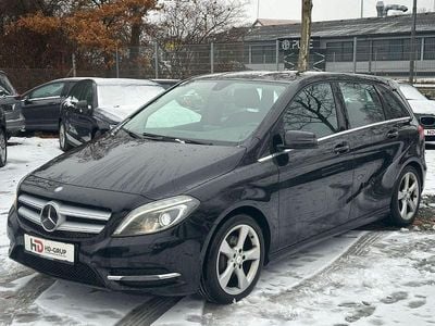 Gebraucht Mercedes B180 109 PS (80 kW) 2012 Schwarz Van / Kleinbus