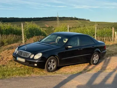 Gebraucht Mercedes E220 150 PS (110 kW) 2006 Schwarz Limousine
