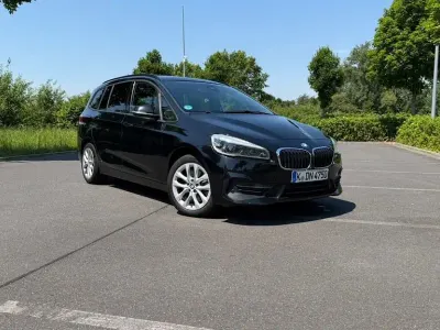 Gebraucht BMW 218 Sport Line 150 PS (110 kW) 2018 Schwarz Van / Kleinbus