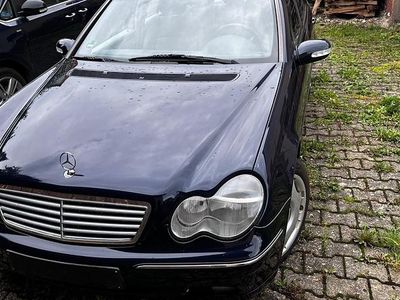 Mercedes C270