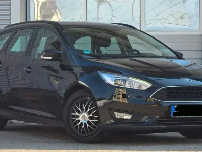 Gebraucht Ford Focus 120 PS (88 kW) 2016 Schwarz Kombi
