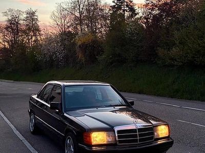 Brugt Mercedes 190 109 HK (80 kW) 1990 Sort Sedan
