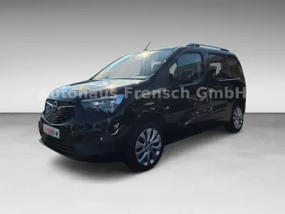 Gebraucht Opel Combo Life Ultimate 131 PS (96 kW) 2021 Schwarz Van / Kleinbus