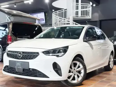 Usata Opel Corsa Elegance 101 CV (74 kW) 2023 Bianco Utilitaria