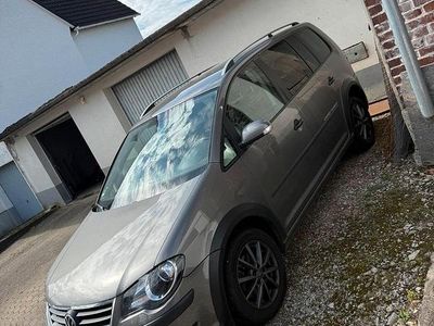 VW Touran Cross