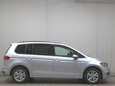 Gebraucht VW Touran Comfortline 150 PS (110 kW) 2020 Silber Van / Kleinbus