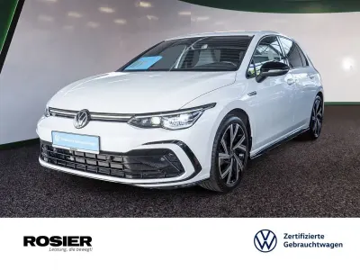 Gebraucht VW Golf VIII R-line 150 PS (110 kW) 2022 Weiss / oryxweiss perlmutteffekt Limousine