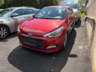 Usata Hyundai i20 Intro Edition 84 CV (61 kW) 2016 Rosso Berlina