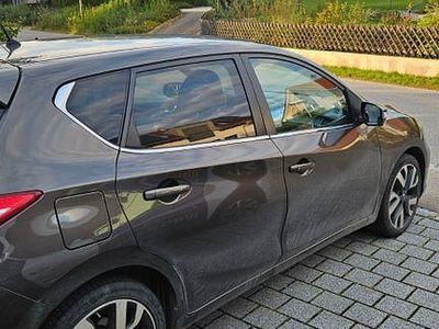 Beige Gebraucht 2016 Nissan Pulsar N-Connecta Limousine | 8.900 € (Fairer Preis)