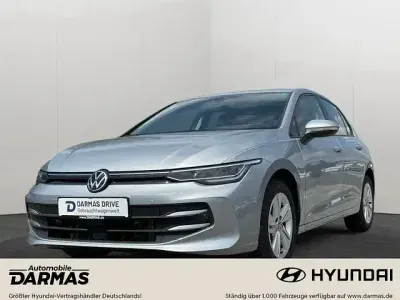 Usata VW Golf VIII Life 116 CV (85 kW) 2024 Argento Berlina