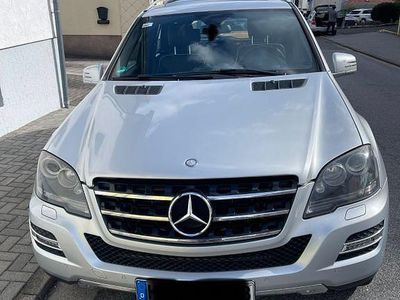 Gebraucht Mercedes ML300 Edition 204 PS (150 kW) 2010 Silber SUV