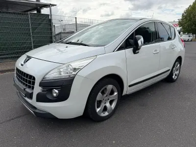 Gebraucht Peugeot 3008 163 PS (119 kW) 2011 Weiß Kombi
