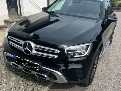 Gebraucht Mercedes GLC300 211 PS (155 kW) 2021 Schwarz SUV