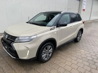 Neu Suzuki Vitara Comfort 110 PS (80 kW) 2026 Beige SUV