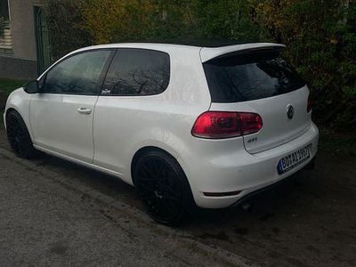 Gebraucht VW Golf VI GTI 211 PS (155 kW) 2011 Weiß Kleinwagen
