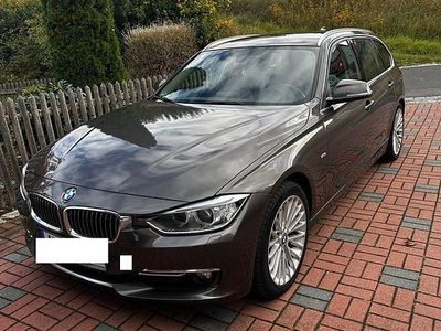 Gebraucht BMW 318 Luxury Line 143 PS (105 kW) 2013 Braun Kombi