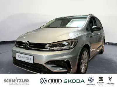 Gebraucht VW Touran Highline 150 PS (110 kW) 2025 Silber Van / Kleinbus