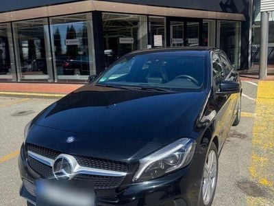 Second-hand Mercedes A200 Urban 156 CP (114 kW) 2017 Negru Berlinǎ