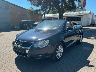 Second-hand VW Eos 140 CP (102 kW) 2007 Albastru Cabrio