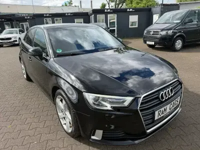 Gebraucht Audi A3 Sport 116 PS (85 kW) 2018 Schwarz Limousine