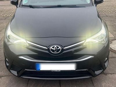 Gebraucht Toyota Avensis Business Edition 143 PS (105 kW) 2015 Schwarz Kombi