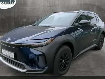 Second-hand Toyota bZ4X Lounge 164 kW (224 CP) 2025 Albastru SUV