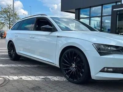 Usata Skoda Superb SportLine 150 CV (110 kW) 2018 Bianco Station wagon