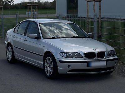 Second-hand BMW 318 M Sport 143 CP (105 kW) 2002 Argintiu Berlinǎ