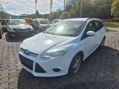 Usado Ford Focus Trend 116 HP (85 kW) 2013 Branco Sedan