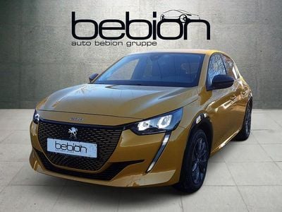Gebraucht Peugeot e-208 Allure+ 100 kW (136 PS) 2023 Metfa faro gelb Kleinwagen