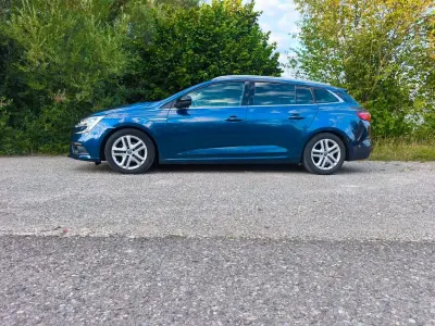 Gebraucht Renault Mégane IV LIMITED 140 PS (102 kW) 2020 Blau Limousine