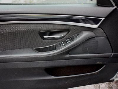 Second-hand BMW 525 Performance 218 CP (160 kW) 2016 Argintiu Berlinǎ