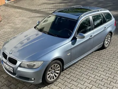 Gebraucht BMW 320 170 PS (125 kW) 2009 Blau Kombi