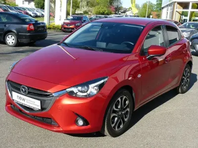 Occasion Mazda 2 Nakama 90 PK (66 kW) 2016 Rood Sedan