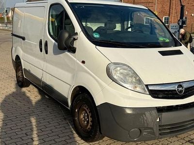 Gebraucht Opel Vivaro 90 PS (66 kW) 2012 Weiß Van / Kleinbus