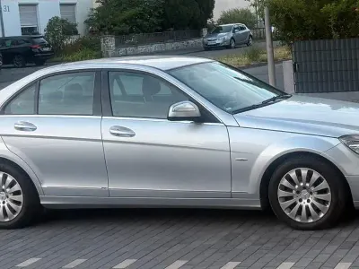 Gebraucht Mercedes C200 187 PS (137 kW) 2008 Silber Limousine