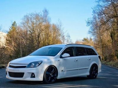 Gebraucht Opel Astra OPC 200 PS (147 kW) 2009 Weiß Kombi