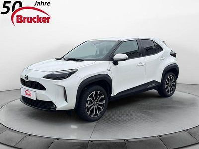 Schneeweiß Gebraucht 2023 Toyota Yaris Cross Team SUV | 25.990 € (Fairer Preis)