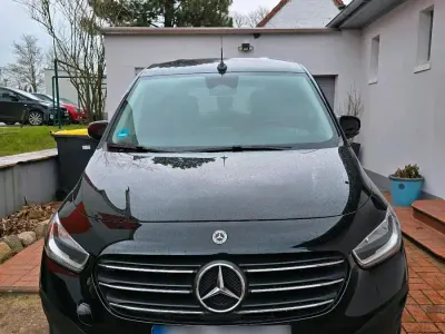 Gebraucht Mercedes T160 102 PS (75 kW) 2022 Schwarz Van / Kleinbus