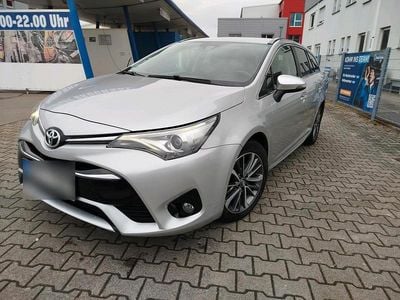Gebraucht Toyota Avensis Edition-S 143 PS (105 kW) 2016 Silber Kombi