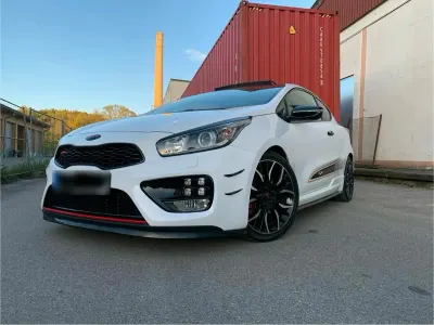 Gebraucht Kia ProCeed GT First Edition 205 PS (150 kW) 2014 Weiß Kleinwagen