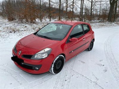 gebraucht Renault Clio III 1.2 TCE 101 PS