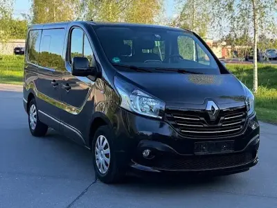 Gebraucht Renault Trafic Expression 125 PS (91 kW) 2018 Schwarz Van / Kleinbus