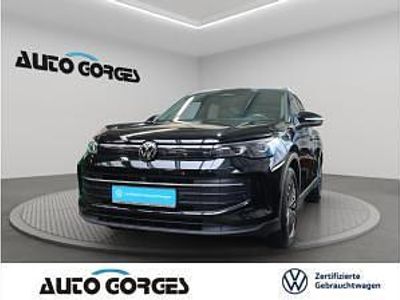 Gebraucht VW Tiguan Goal 150 PS (110 kW) 2025 Schwarz (grenadillschwarz metallic) SUV
