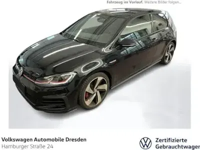 Gebraucht VW Golf VII GTI 245 PS (180 kW) 2019 Deep black perleffekt Limousine
