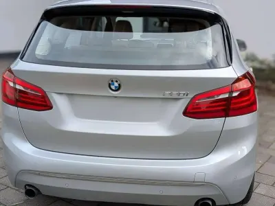 Gebraucht BMW 220 Gran Tourer Luxury Line 192 PS (141 kW) 2015 Silber Van / Kleinbus