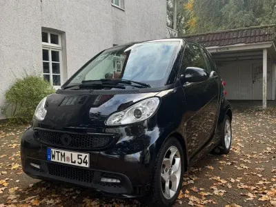 Używany Smart ForTwo Cabrio 84 KM (61 kW) 2014 Czarny Kabriolet