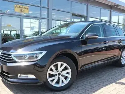 Gebraucht VW Passat Comfortline 150 PS (110 kW) 2017 Schwarz Kombi